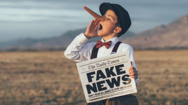 104757317_fakenews